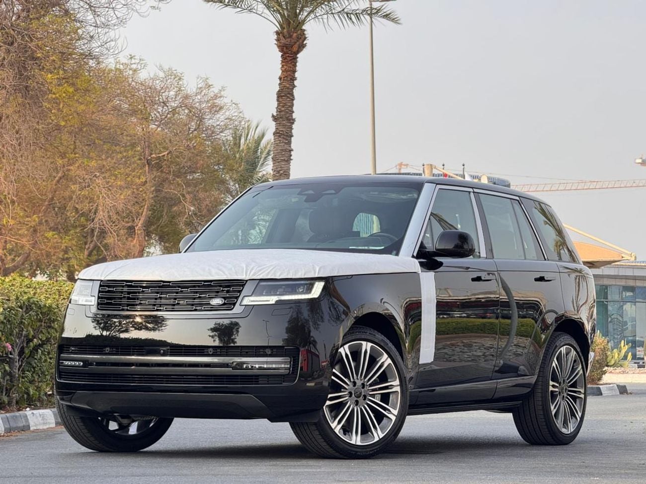 Land Rover Range Rover 4.4 л 2026 г. Чёрный