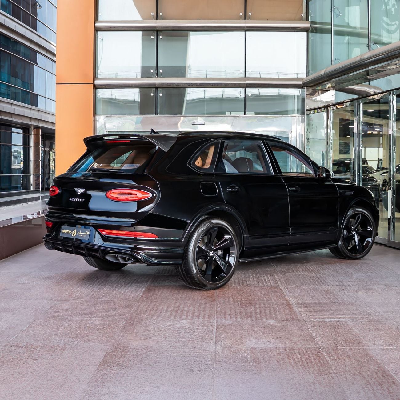 Bentley Bentayga 4.0 л 2023 г. Чёрный, пробег 68 км