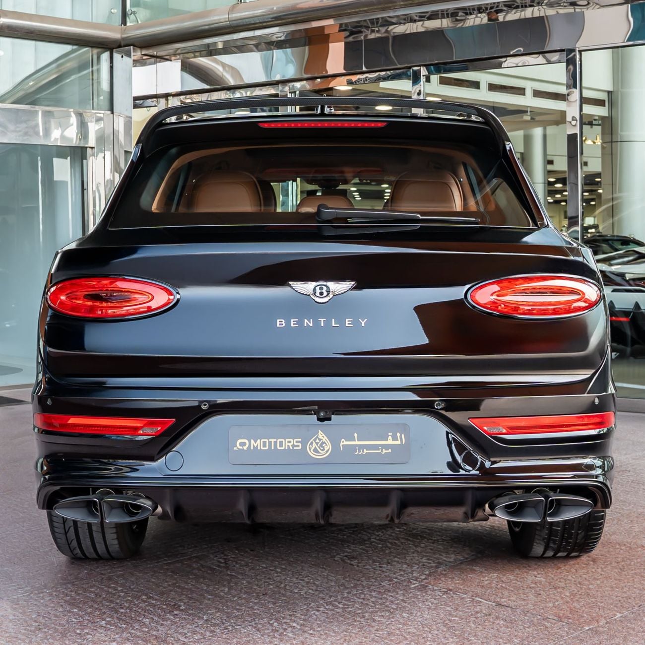 Bentley Bentayga 4.0 л 2023 г. Чёрный, пробег 68 км