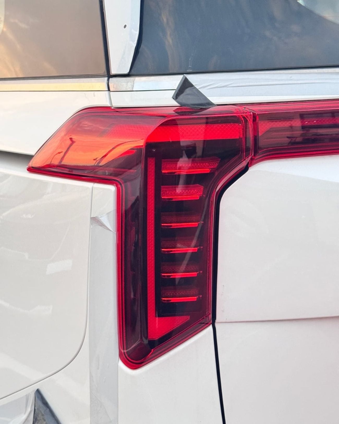 Kia Carnival 3.5 л 2027 г. Белый