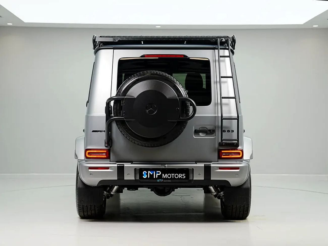 Mercedes Benz G63 AMG 4.0 л 2026 г. Серый