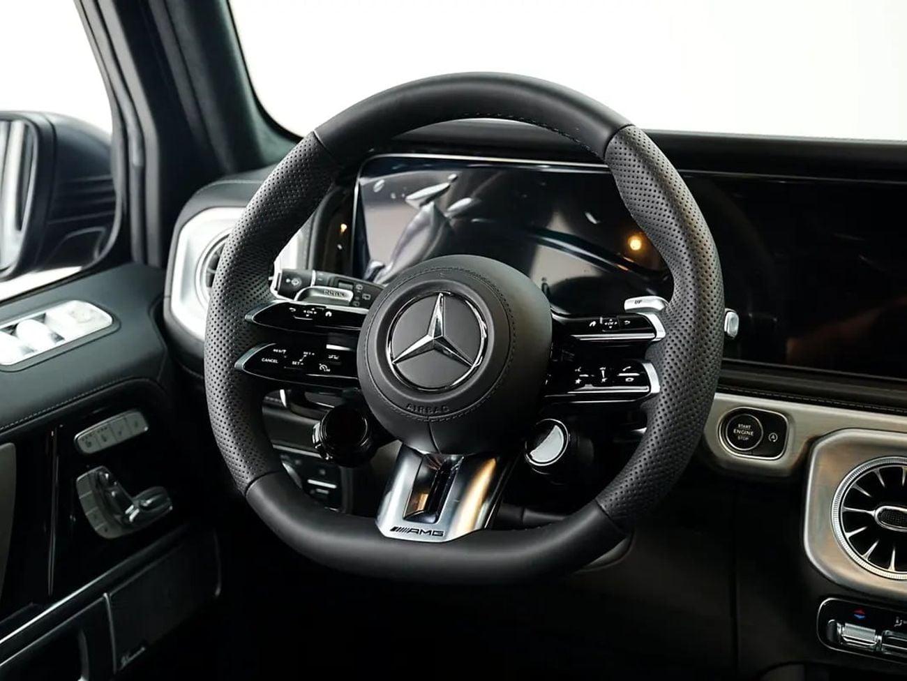 Mercedes Benz G63 AMG 4.0 л 2026 г. Серый