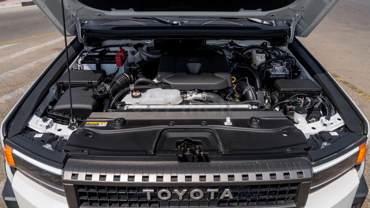 Toyota Prado 2.8 л 2025 г. Белый