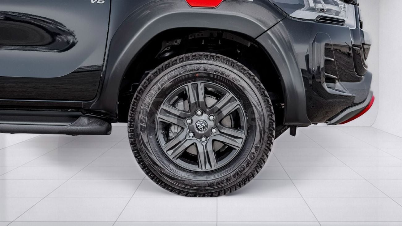 Toyota Hilux 4.0 л 2026 г. Чёрный