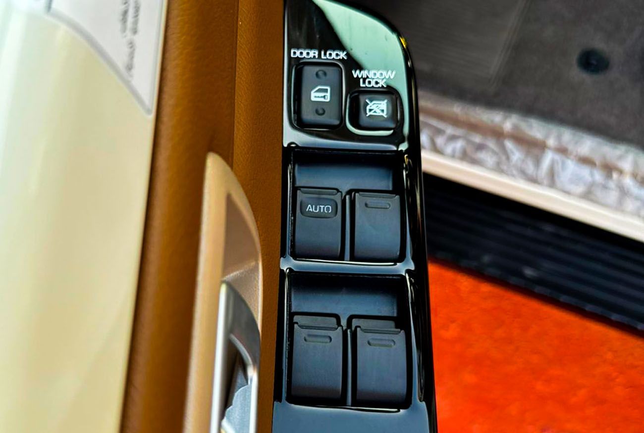 Toyota Land Cruiser 70 2.8 л 2026 г. Белый