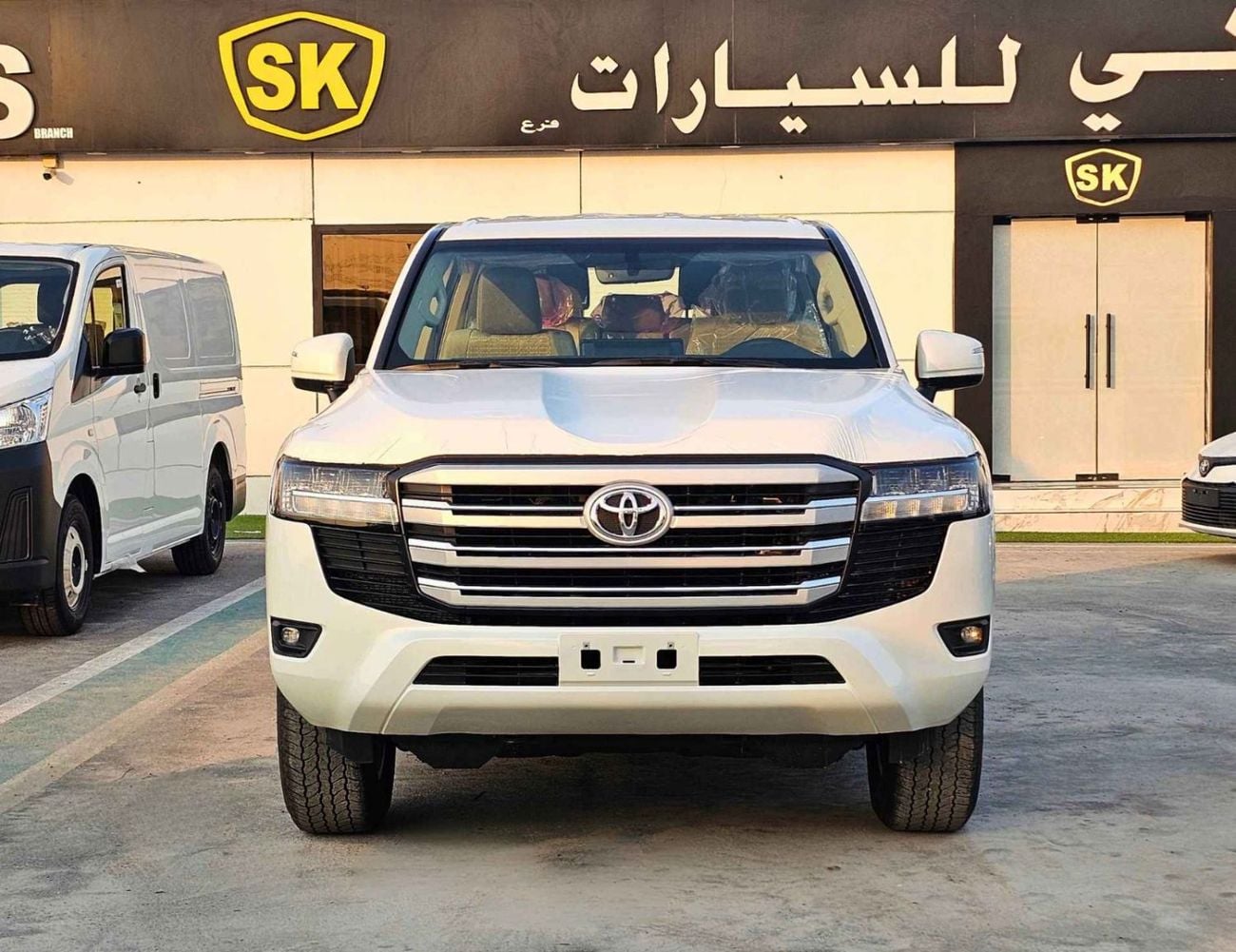 Toyota Land Cruiser 3.5 л 2026 г. Белый