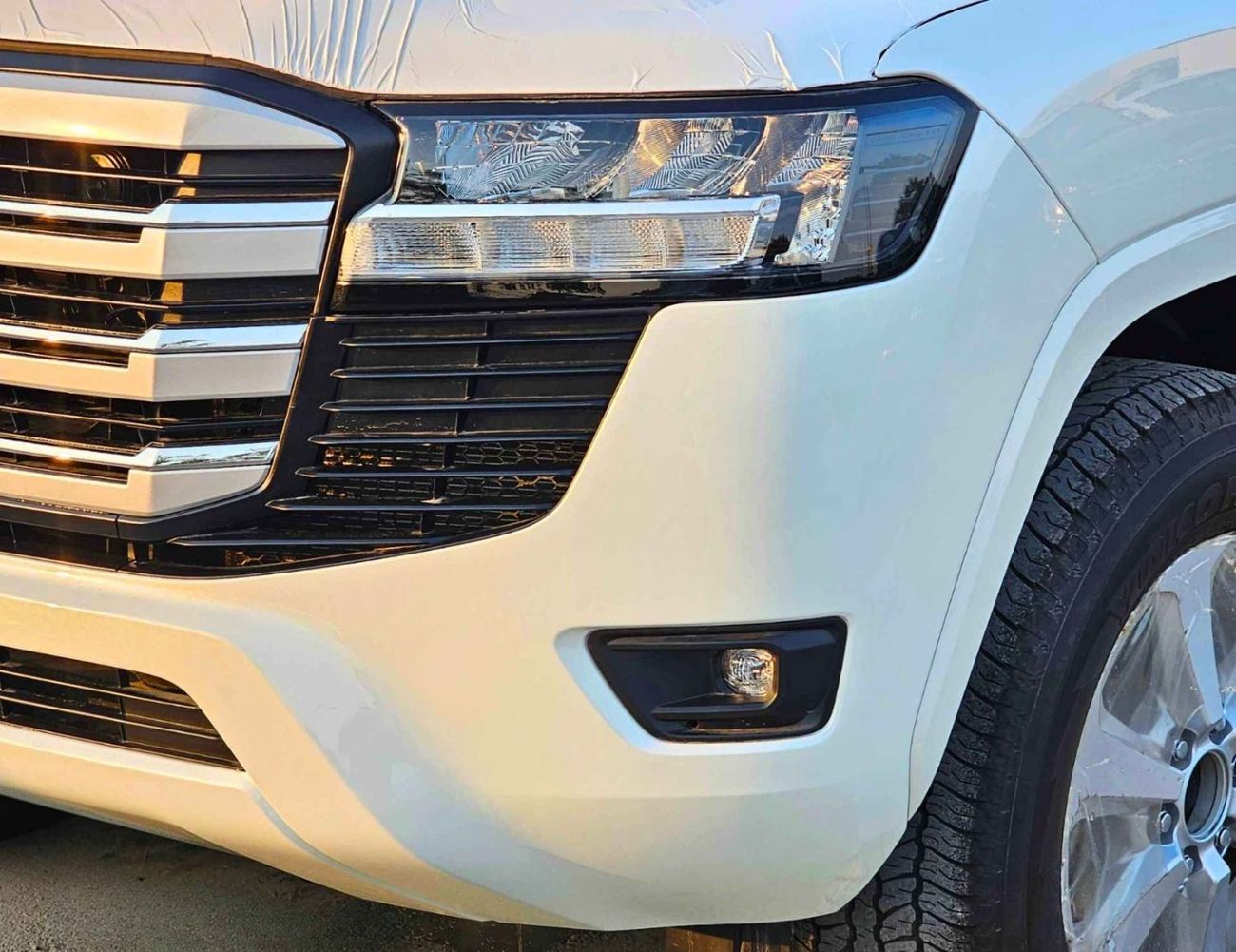 Toyota Land Cruiser 3.5 л 2026 г. Белый