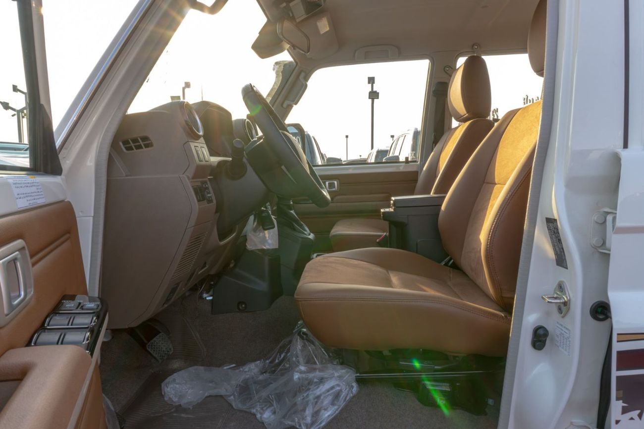 Toyota Land Cruiser 70 2.8 л 2026 г. Белый