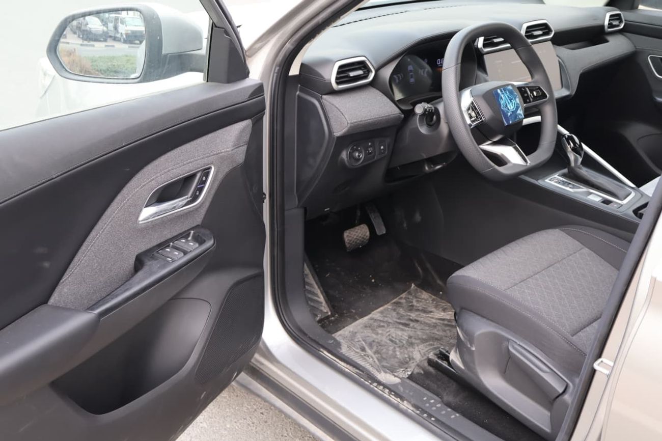 MG ZS 1.5 л 2024 г. Серебристый