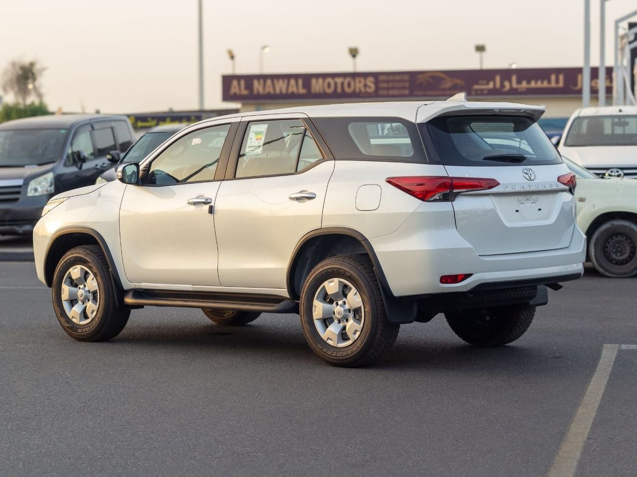 Toyota Fortuner 2.4 л 2026 г. Белый