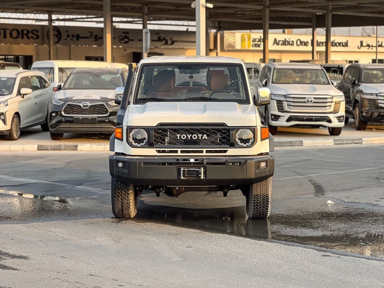 Toyota Land Cruiser Pick Up 4.0 л 2026 г. Белый