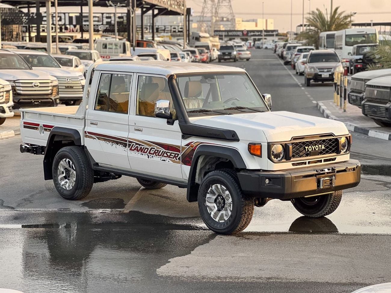 Toyota Land Cruiser Pick Up 4.0 л 2026 г. Белый