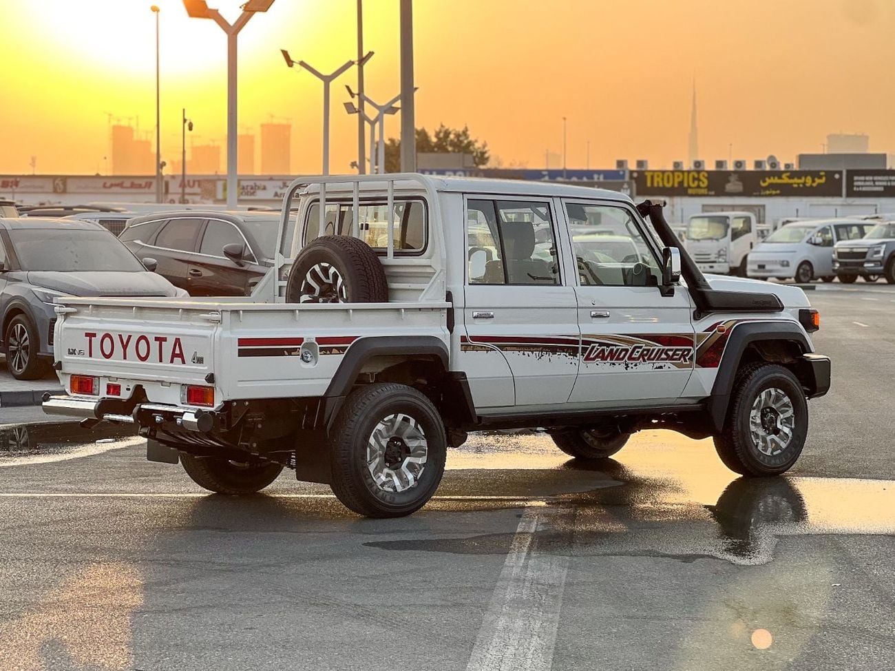 Toyota Land Cruiser Pick Up 4.0 л 2026 г. Белый
