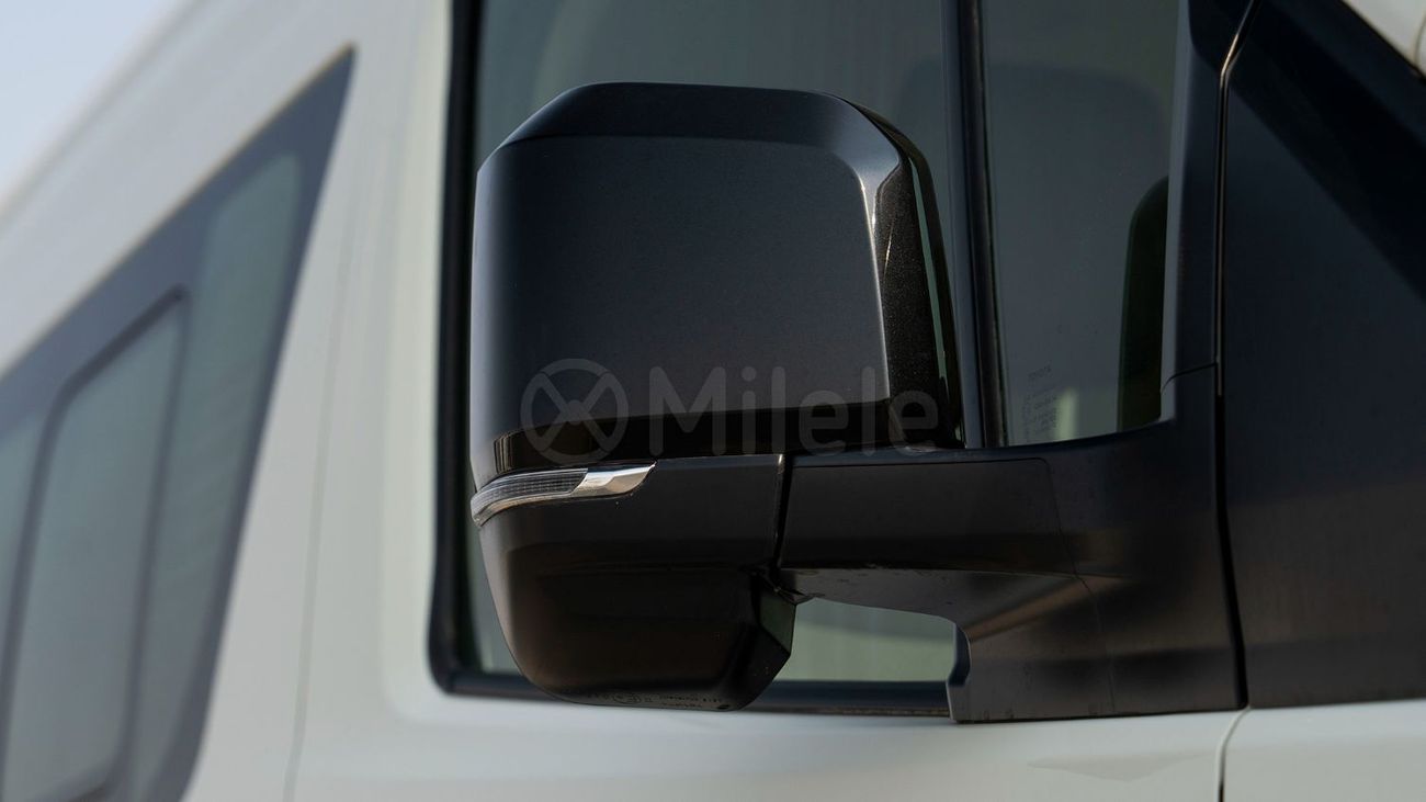 Toyota Hiace 3.5 л 2026 г. Белый