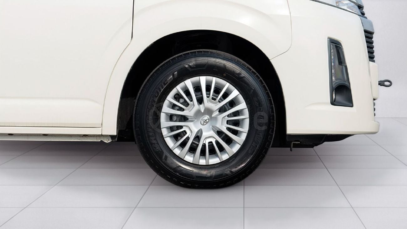 Toyota Hiace 3.5 л 2026 г. Белый