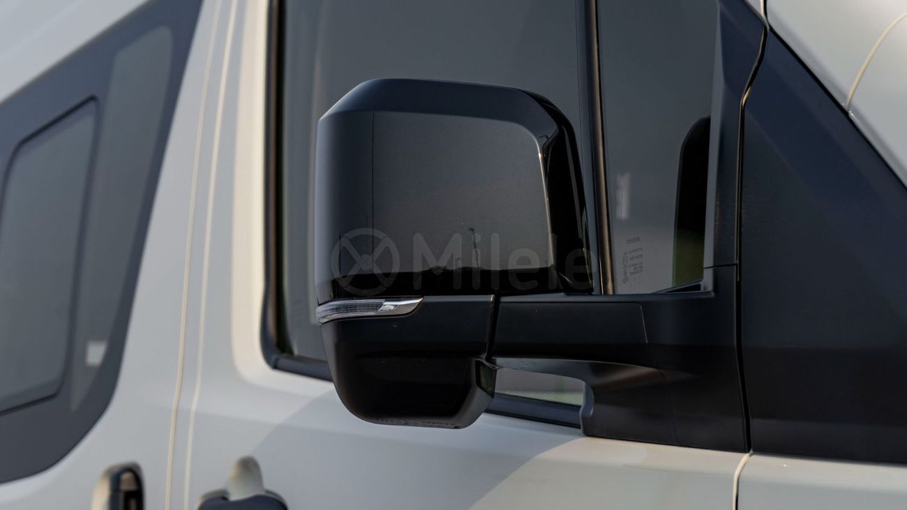 Toyota Hiace 3.5 л 2026 г. Белый