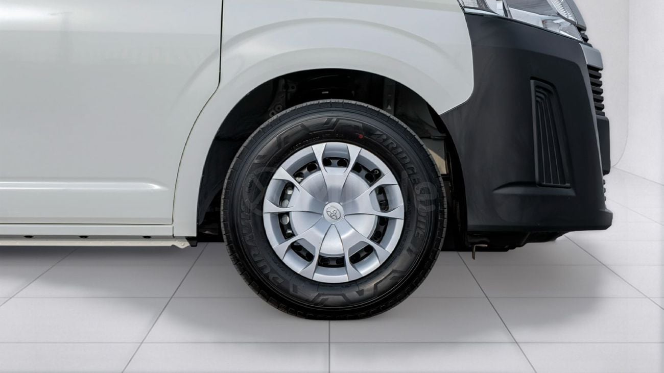 Toyota Hiace 3.5 л 2026 г. Белый