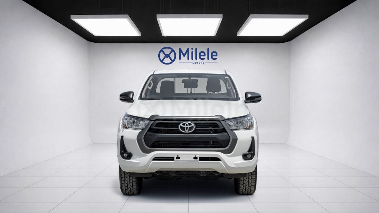 Toyota Hilux 2.7 л 2026 г. Белый