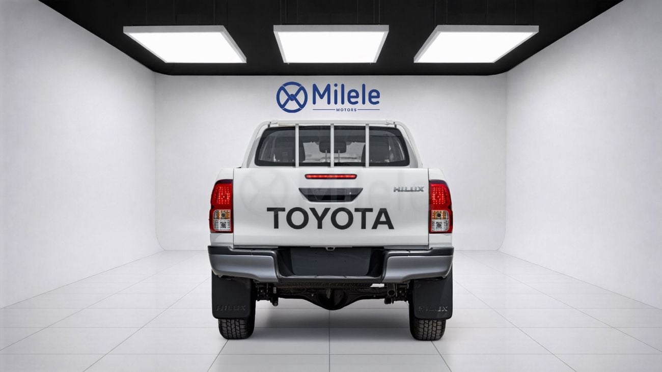 Toyota Hilux 2.7 л 2026 г. Белый