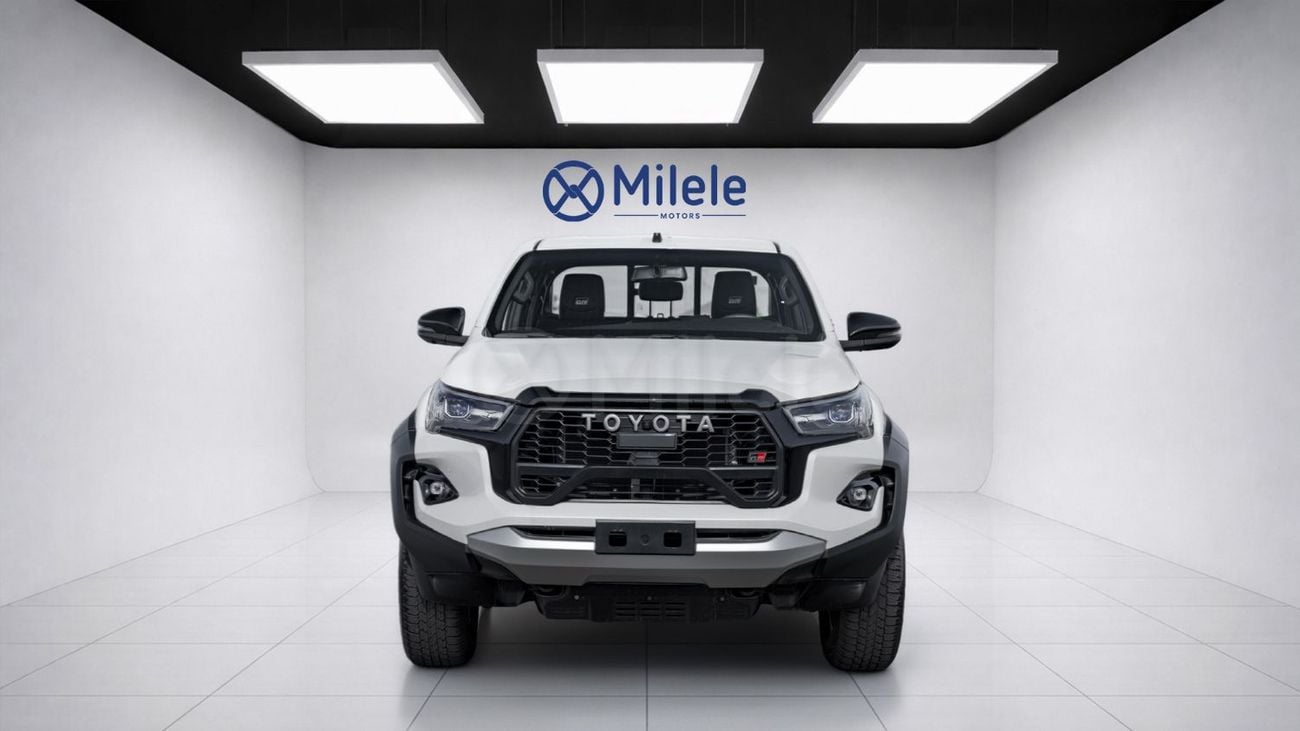 Toyota Hilux 4.0 л 2026 г. Белый