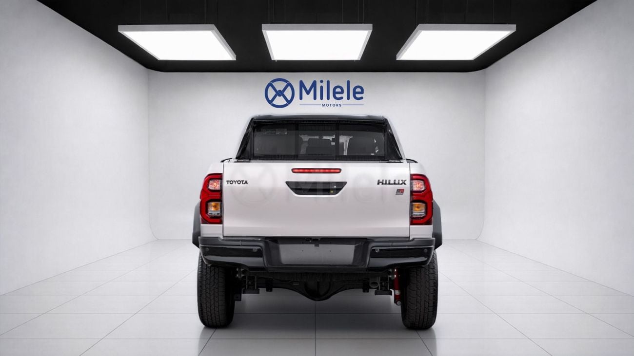 Toyota Hilux 4.0 л 2026 г. Белый