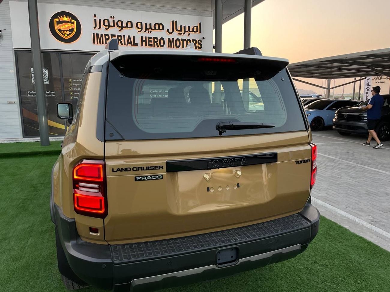 Toyota Land Cruiser 3.5 л 2026 г. Tan