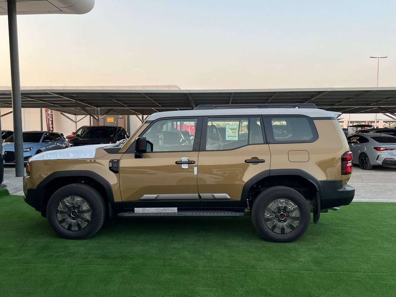 Toyota Land Cruiser 3.5 л 2026 г. Tan