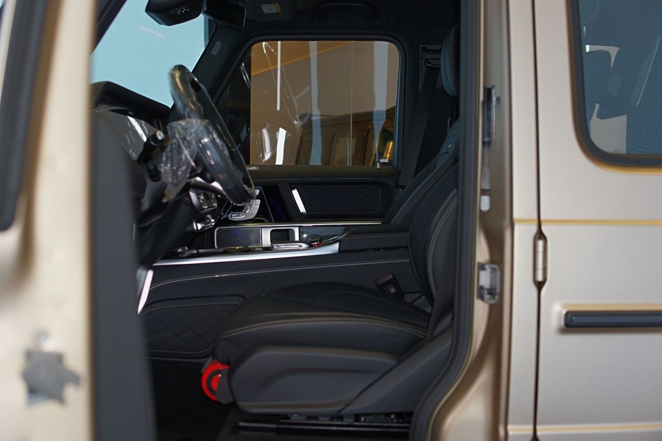 Mercedes Benz G63 AMG 4.0 л 2026 г. Золотистый