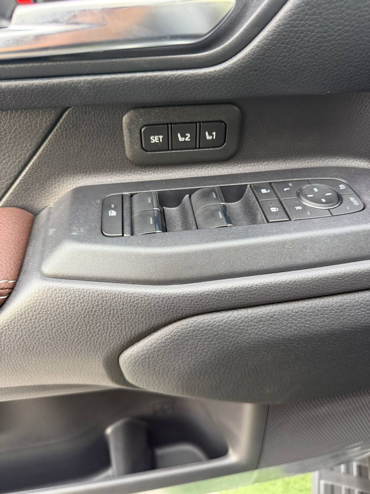 Toyota Land Cruiser 3.5 л 2026 г. Серый
