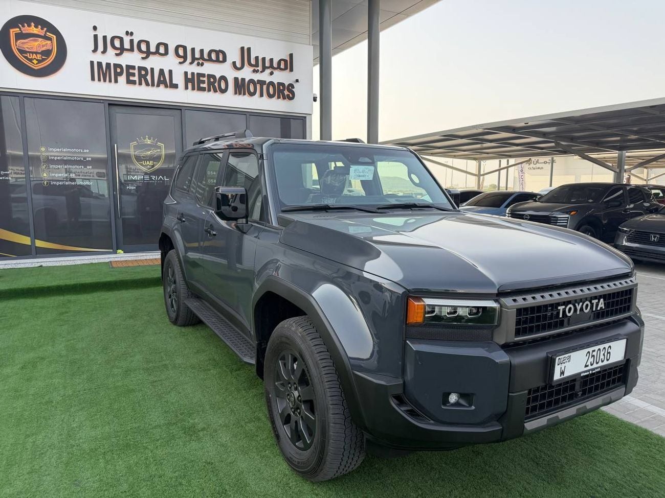 Toyota Land Cruiser 3.5 л 2026 г. Серый