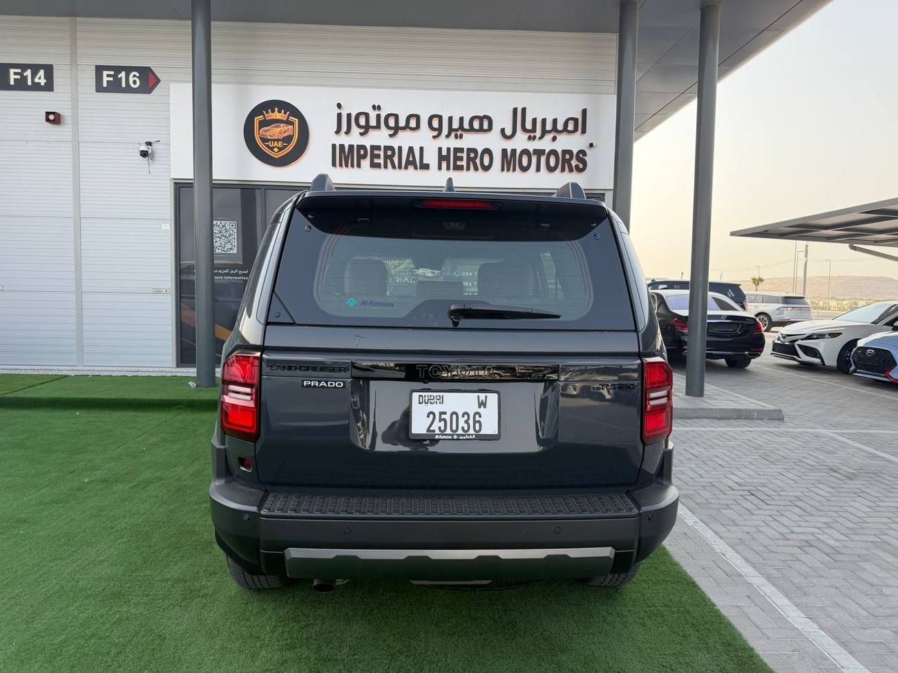 Toyota Land Cruiser 3.5 л 2026 г. Серый