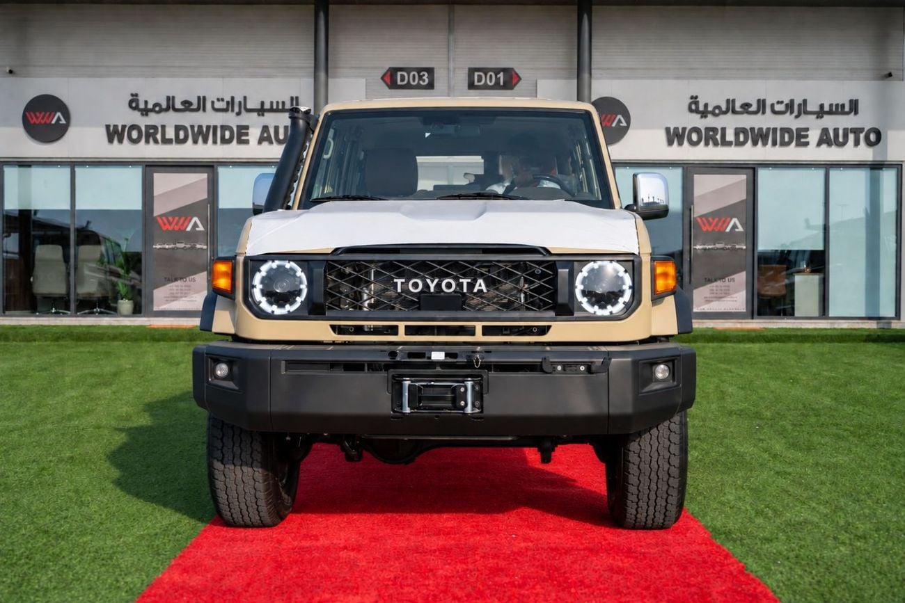 Toyota Land Cruiser 70 4.0 л 2026 г. Бежевый