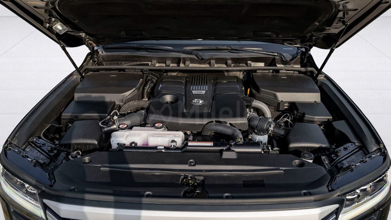 Toyota Land Cruiser 3.5 л 2026 г. Чёрный
