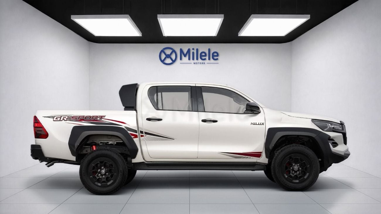 Toyota Hilux 2.8 л 2026 г. Белый
