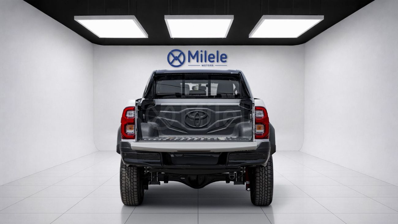 Toyota Hilux 4.0 л 2026 г. Белый