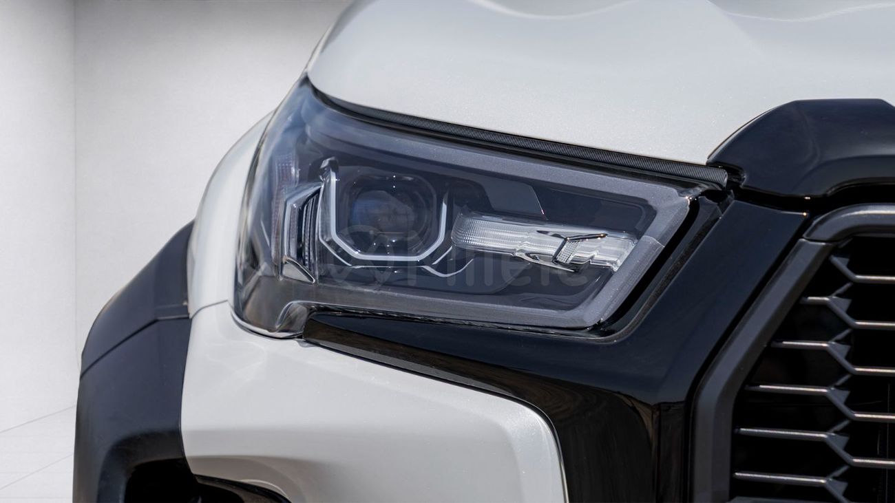 Toyota Hilux 4.0 л 2026 г. Белый