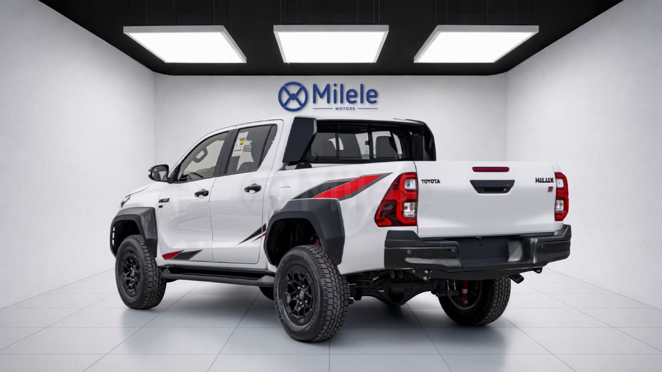 Toyota Hilux 4.0 л 2026 г. Белый