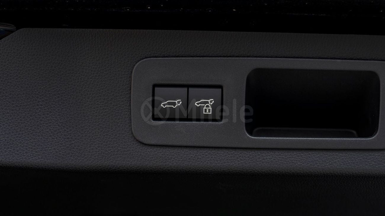 Toyota Land Cruiser 3.3 л 2026 г. Чёрный