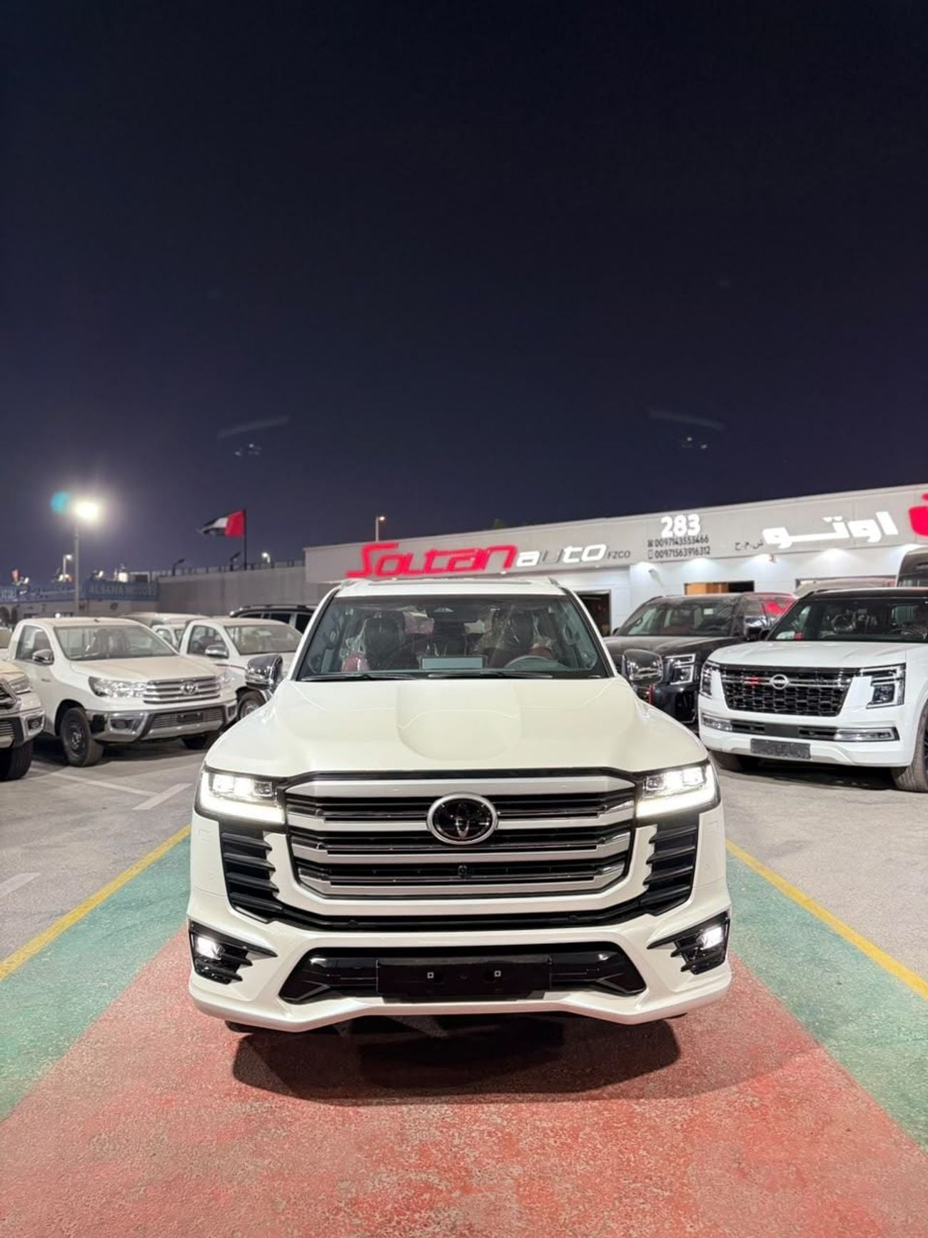 Toyota Land Cruiser 3.5 л 2026 г. Белый