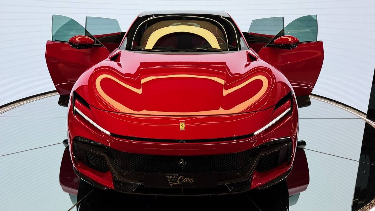 Ferrari Purosangue 6.5 л 2026 г. Красный