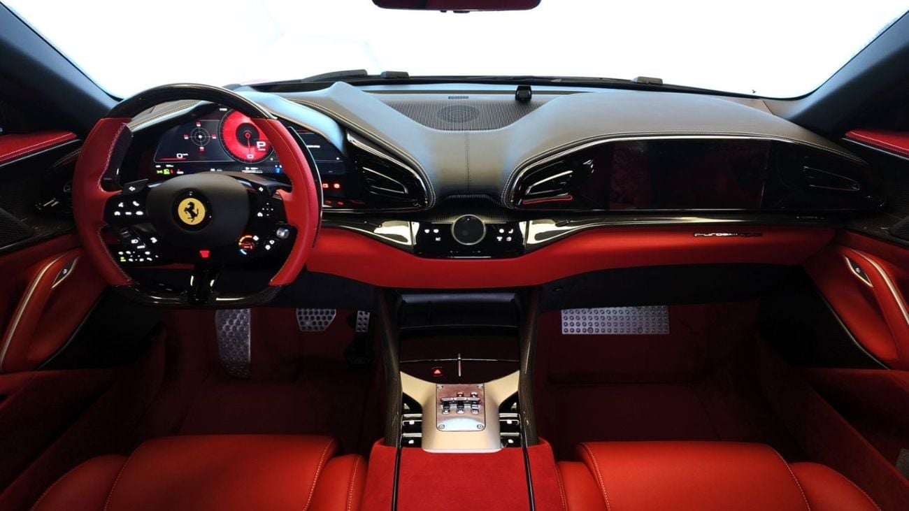 Ferrari Purosangue 6.5 л 2026 г. Красный