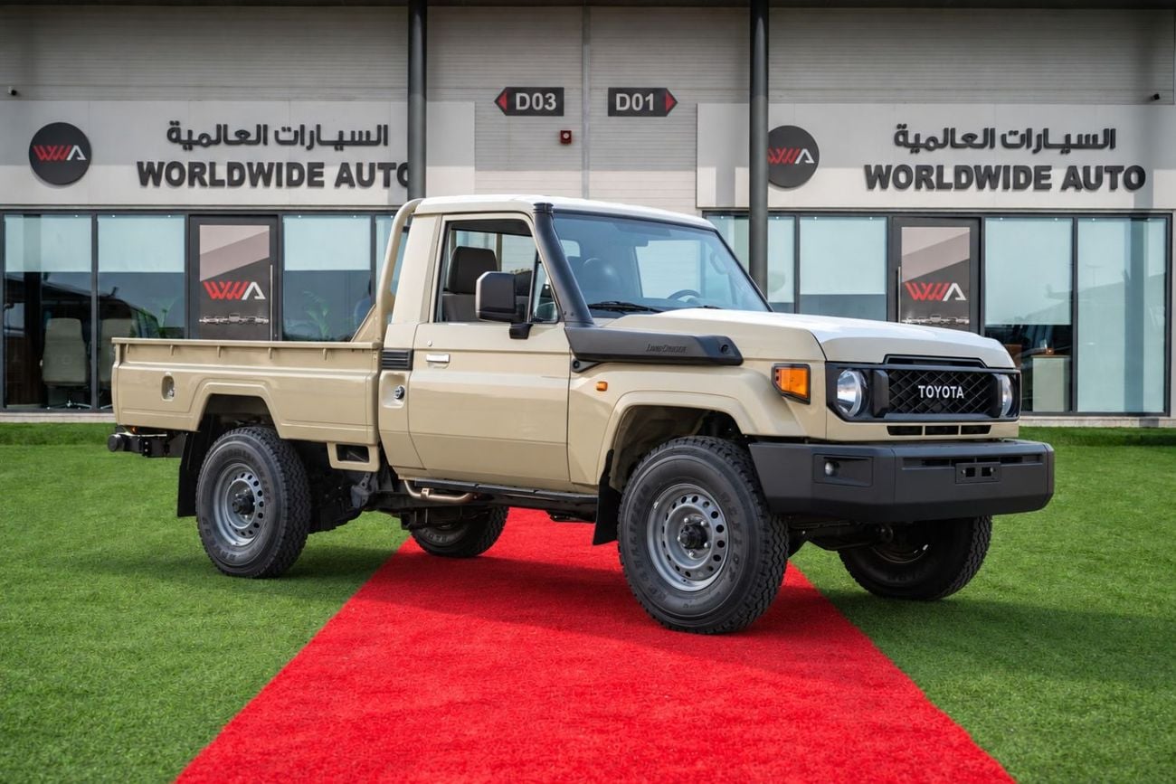 Toyota Land Cruiser Pickup 70 4.0 л 2026 г. Бежевый