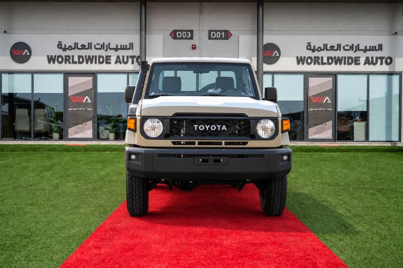 Toyota Land Cruiser Pickup 70 4.0 л 2026 г. Бежевый