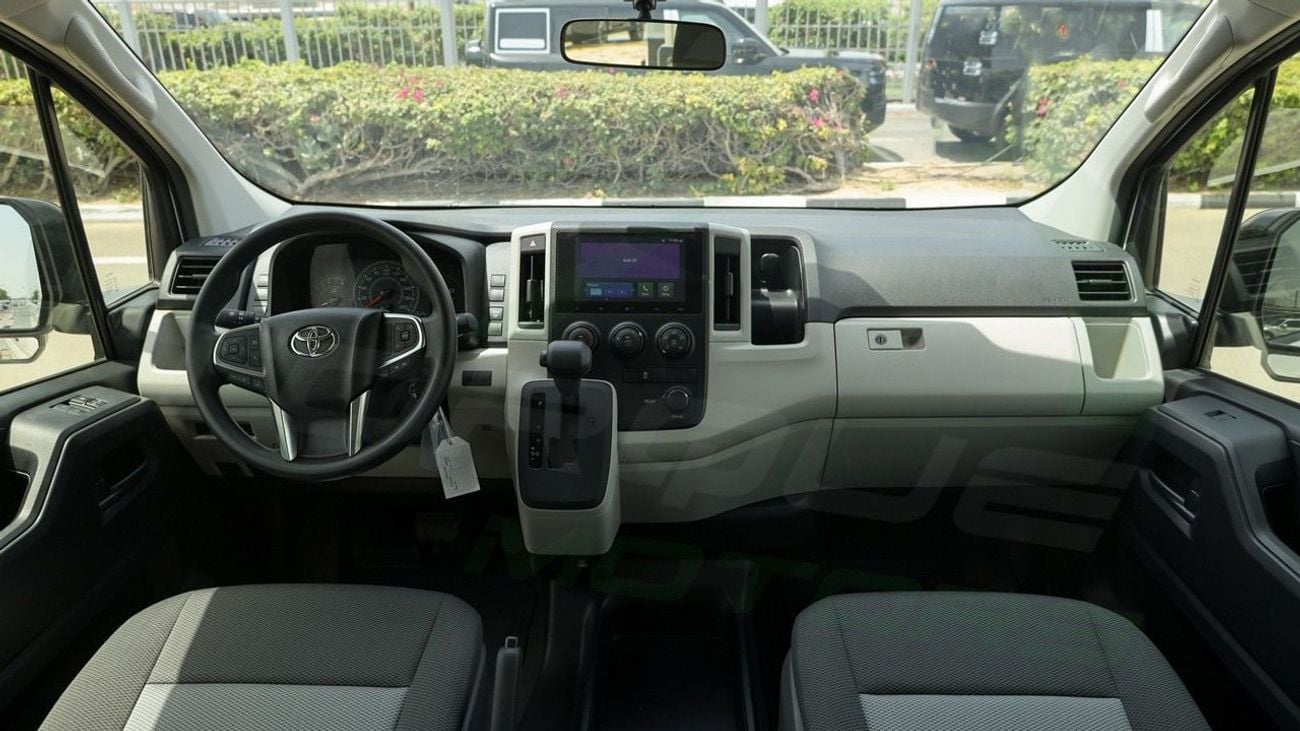 Toyota Hiace 3.5 л 2026 г. Белый