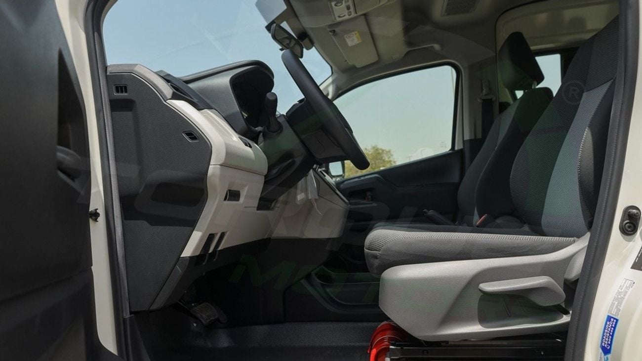Toyota Hiace 3.5 л 2026 г. Белый