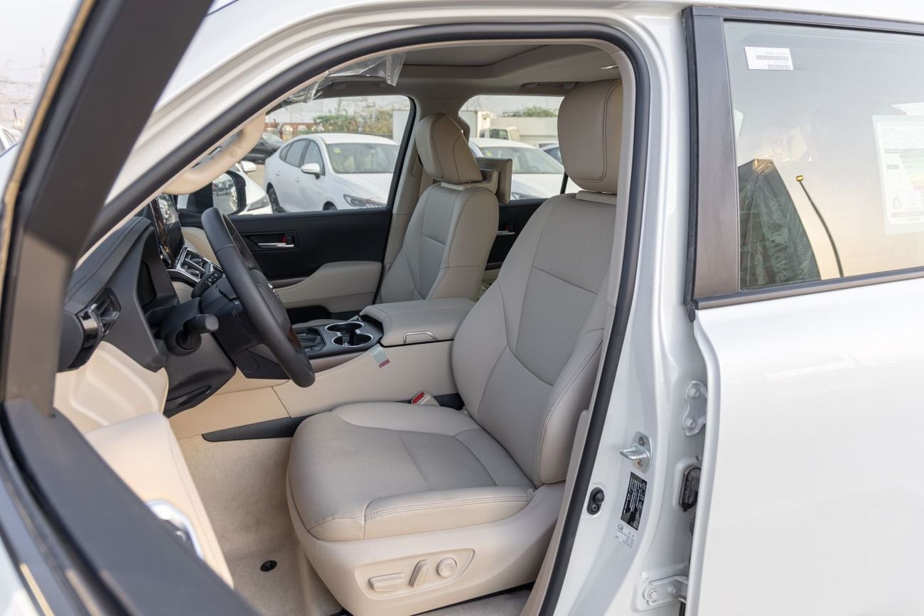 Toyota Land Cruiser 4.0 л 2026 г. Белый