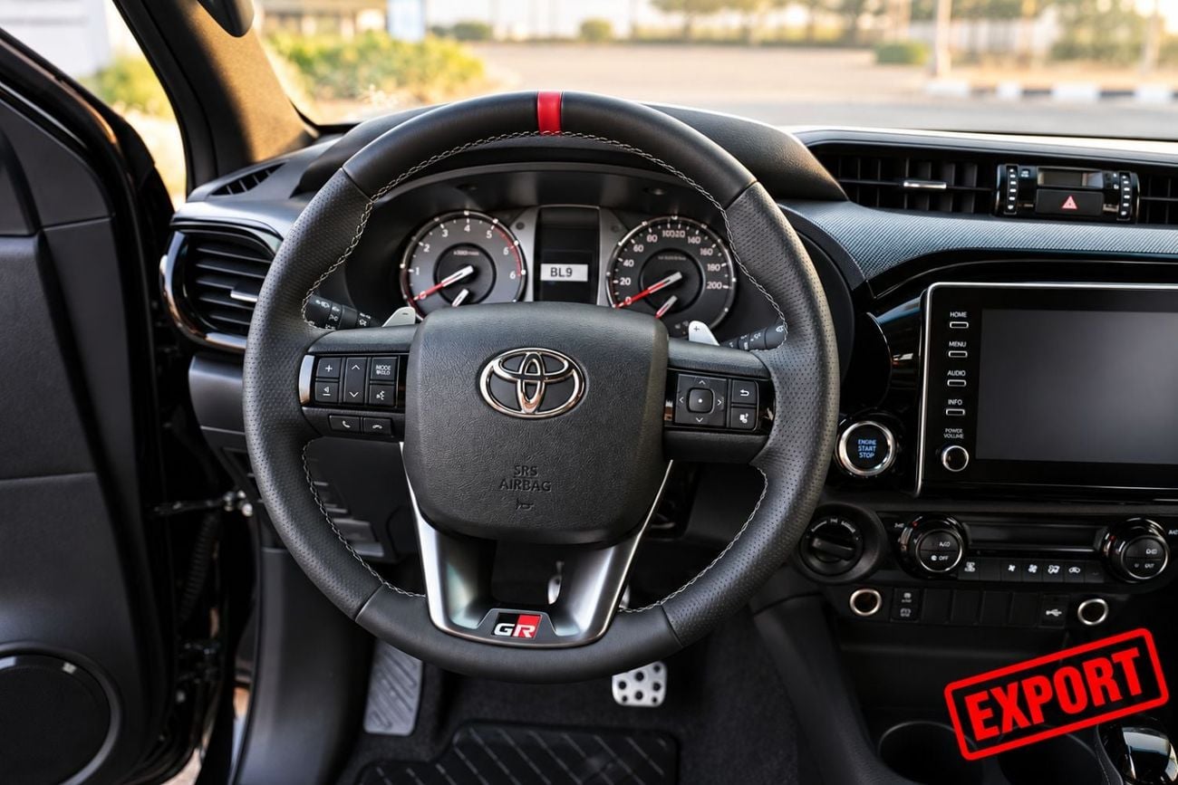 Toyota Hilux 2.8 л 2026 г. Чёрный