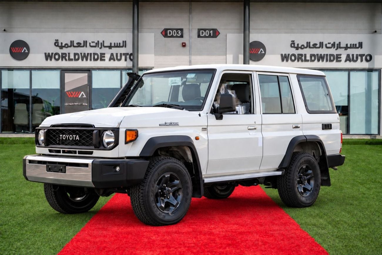 Toyota Land Cruiser 2.8 л 2025 г. Белый