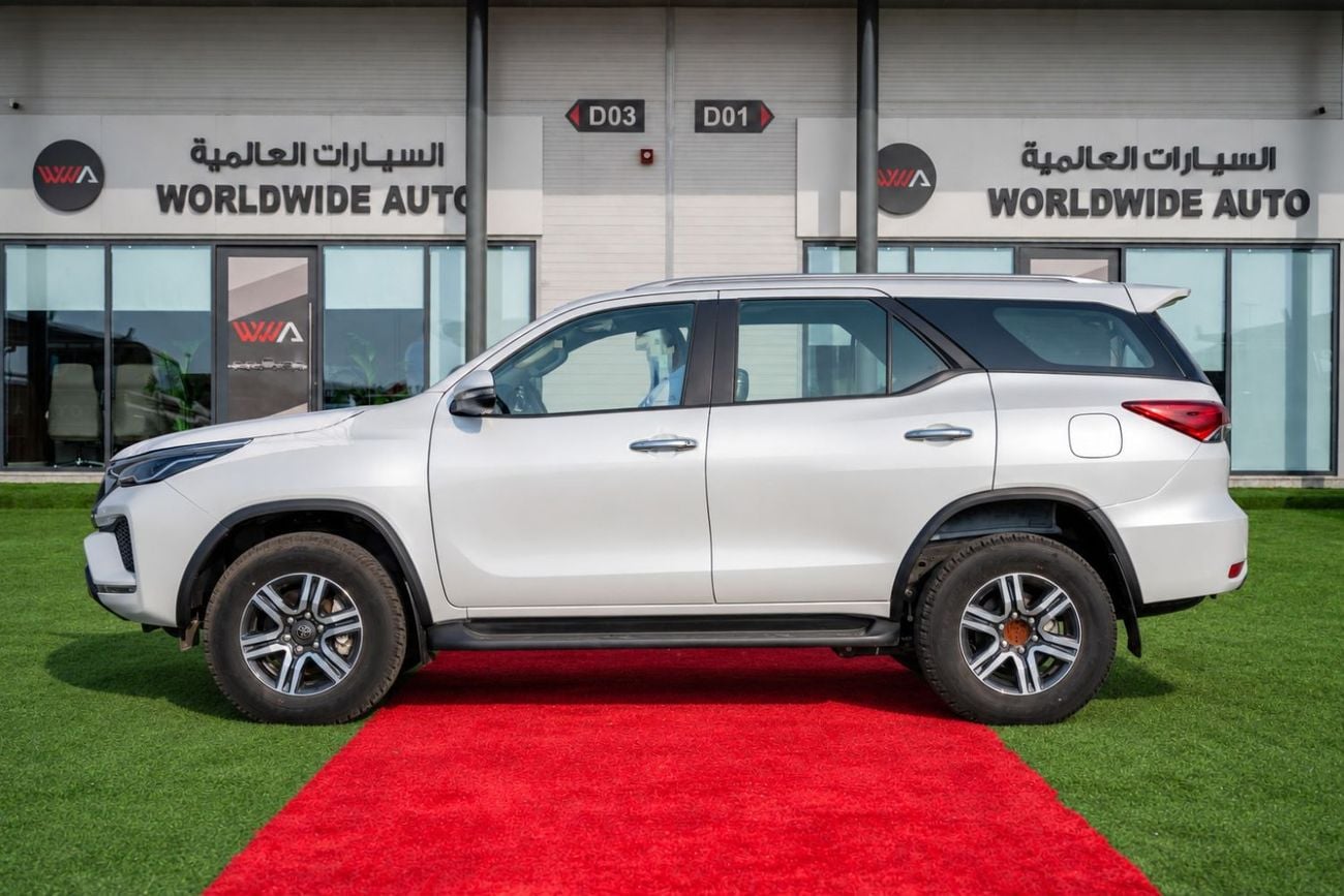 Toyota Fortuner 2.7 л 2025 г. Белый