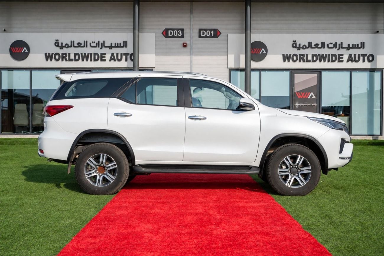 Toyota Fortuner 2.7 л 2025 г. Белый